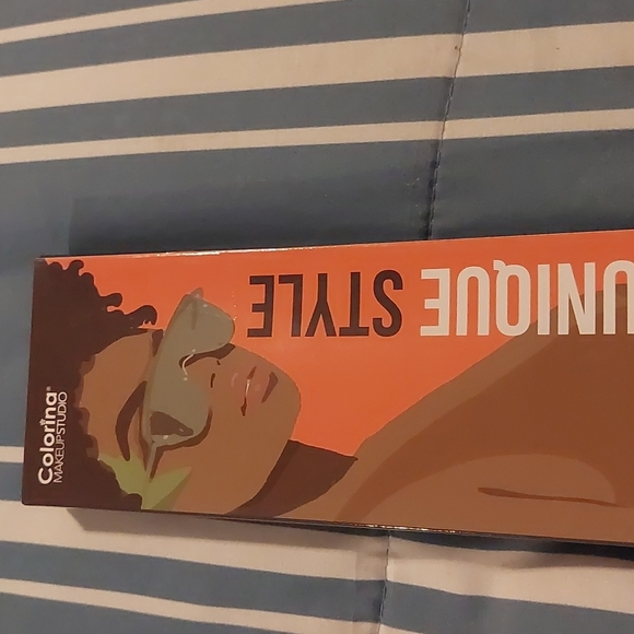 Assorted Makeup - Picture 6 of 9